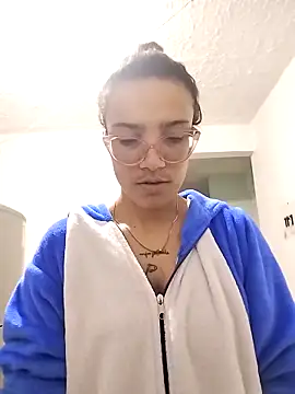 Yaumiko online show from 03/18/26, 11:02