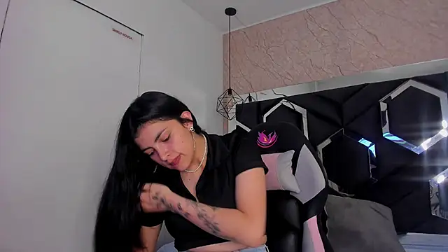 Snapshot of _Lixth_ chatting on 12/02/24, 08:00 Lixth online show from 12/02/24, 08:00