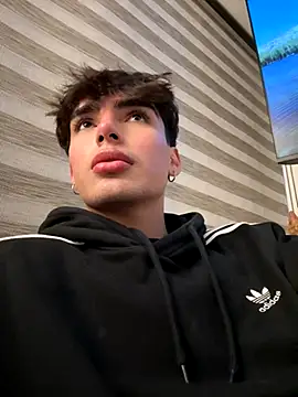 KittySkirtt1 online show from 10/28/25, 02:15