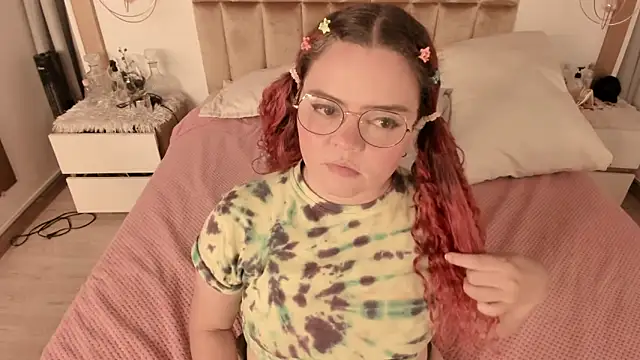 Twwiiggy online show from 03/17/25, 03:14