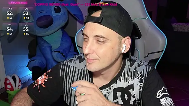 Snapshot of Gil_gamesh90 chatting on 09/24/25, 05:27 Gil gamesh90 online show from 09/24/25, 05:27