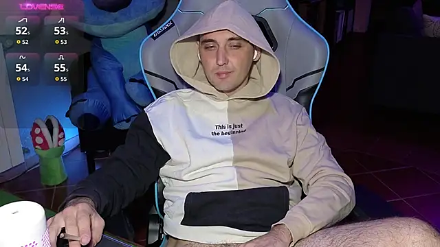 Snapshot of Gil_gamesh90 chatting on 09/30/25, 04:56 Gil gamesh90 online show from 09/30/25, 04:56