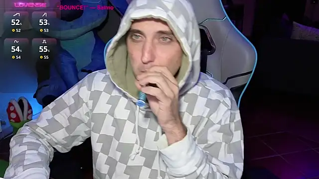 Snapshot of Gil_gamesh90 chatting on 10/19/25, 06:08 Gil gamesh90 online show from 10/19/25, 06:08