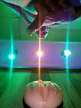 RomWoolf online show from 02/24/25, 07:19