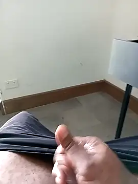 Snapshot of tuwegon chatting on 03/08/26, 02:26 tuwegon online show from 03/08/26, 02:26