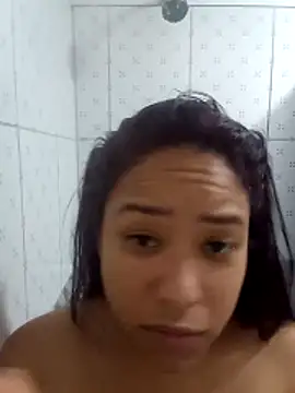 Snapshot of EAAM1 chatting on 10/27/25, 11:41 EAAM1 online show from 10/27/25, 11:41