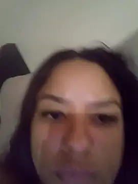 Snapshot of EAAM1 chatting on 10/30/25, 04:47 EAAM1 online show from 10/30/25, 04:47