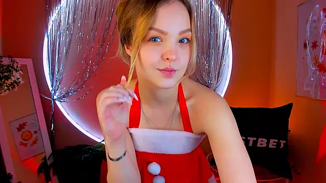 stay with alice online show from 12/17/24, 01:49