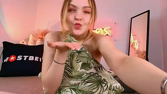 stay with alice online show from 01/02/25, 09:54