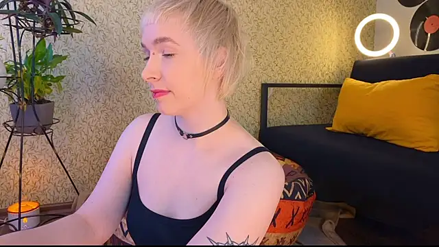 EmmyAmbros online show from 02/28/25, 05:48