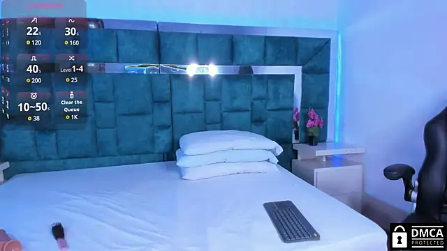 Venus velez  online show from 01/19/25, 01:44