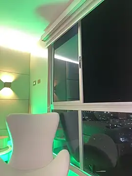 Snapshot of SaharaRush_ chatting on 02/04/25, 01:23 SaharaRush online show from 02/04/25, 01:23