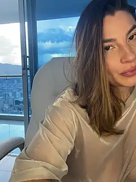 Snapshot of SaharaRush_ chatting on 02/28/25, 01:37 SaharaRush online show from 02/28/25, 01:37