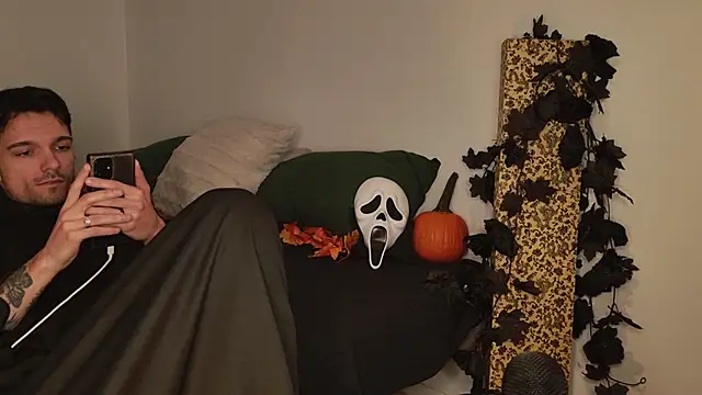 JackDesFeux online show from 10/31/25, 03:18