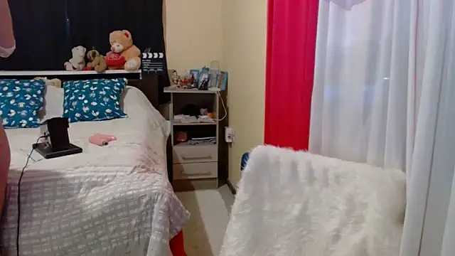 Snapshot of Brunna_Ella chatting on 06/25/26, 05:50 Brunna Ella online show from 06/25/26, 05:50