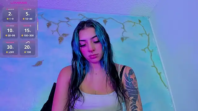 Snapshot of SaturnooStonee chatting on 10/30/25, 02:35 SaturnooStonee online show from 10/30/25, 02:35