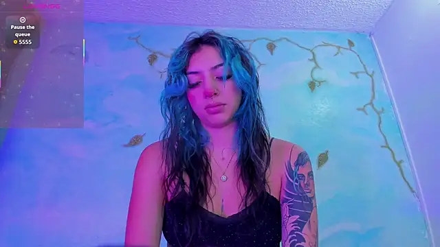 Snapshot of SaturnooStonee chatting on 11/05/25, 06:57 SaturnooStonee online show from 11/05/25, 06:57