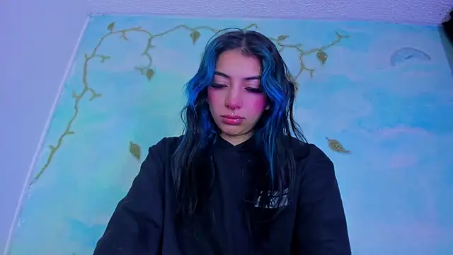 Snapshot of SaturnooStonee chatting on 12/02/25, 01:22 SaturnooStonee online show from 12/02/25, 01:22