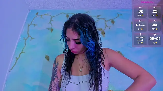 Snapshot of SaturnooStonee chatting on 12/05/25, 01:03 SaturnooStonee online show from 12/05/25, 01:03