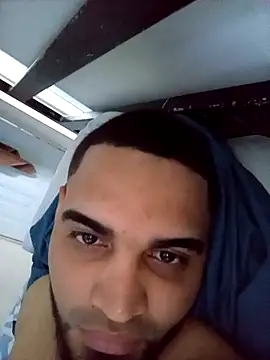 Snapshot of luismanuel_1998 chatting on 11/02/25, 02:41 luismanuel 1998 online show from 11/02/25, 02:41