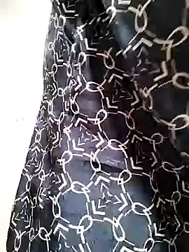 Snapshot of Mie610 chatting on 12/16/24, 02:49 Mie610 online show from 12/16/24, 02:49