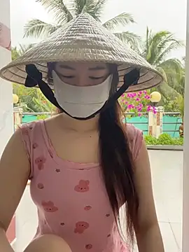 BabyThree  online show from 03/05/25, 09:05