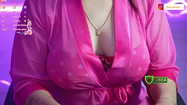 Snapshot of only_aleesha chatting on 10/25/25, 05:40 only aleesha online show from 10/25/25, 05:40