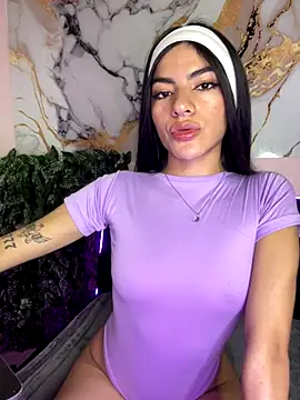 Snapshot of liss_hot_ chatting on 10/10/25, 10:20 liss hot online show from 10/10/25, 10:20