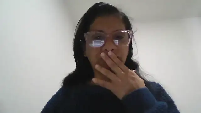 Snapshot of titssmall123 chatting on 01/05/25, 05:51 titssmall123 online show from 01/05/25, 05:51