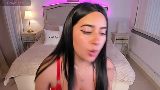 serenna se online show from 02/03/25, 07:42