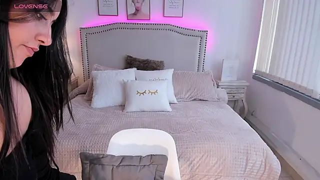 serenna se online show from 02/21/25, 08:16