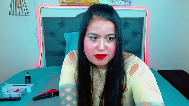 Snapshot of mia_xx1 chatting on 01/17/25, 03:34 mia xx1 online show from 01/17/25, 03:34