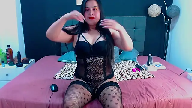 Snapshot of mia_xx1 chatting on 11/15/25, 04:10 mia xx1 online show from 11/15/25, 04:10