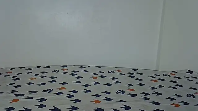 laetitia  online show from 04/05/26, 09:23