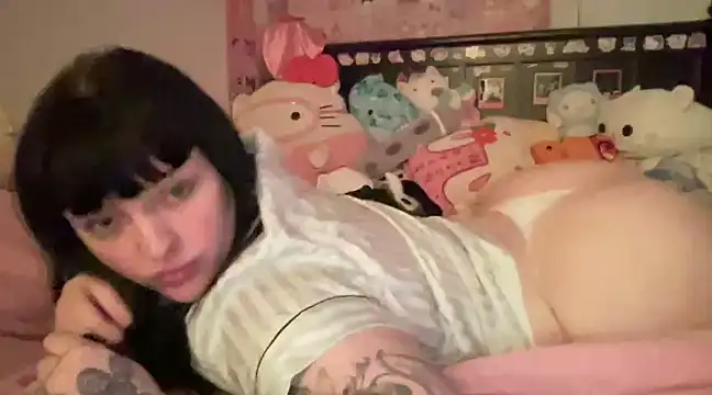 Snapshot of FaeKelly chatting on 02/04/25, 06:25 FaeKelly online show from 02/04/25, 06:25