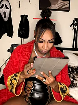 Snapshot of CUMQUEEN-XXX69 chatting on 12/01/25, 02:16 CUMQUEEN-XXX69 online show from 12/01/25, 02:16