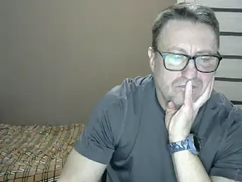 Snapshot of HarrySnake chatting on 12/18/24, 05:21 HarrySnake online show from 12/18/24, 05:21