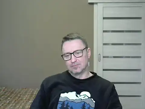 Snapshot of HarrySnake chatting on 02/18/25, 01:00 HarrySnake online show from 02/18/25, 01:00