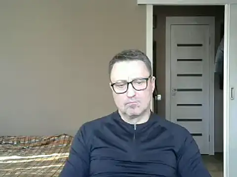 Snapshot of HarrySnake chatting on 02/25/25, 12:24 HarrySnake online show from 02/25/25, 12:24