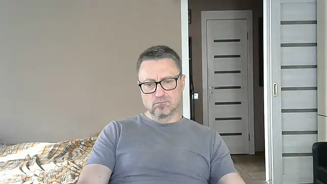 Snapshot of HarrySnake chatting on 03/20/25, 11:16 HarrySnake online show from 03/20/25, 11:16