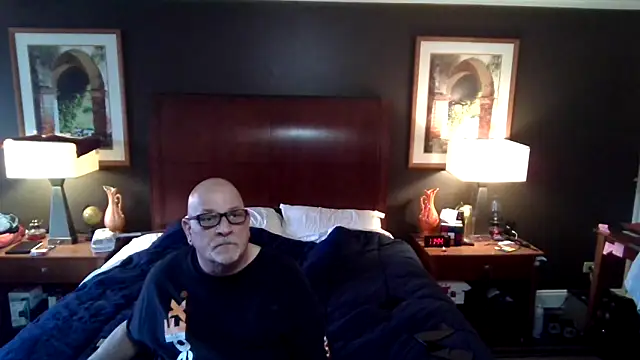 Snapshot of --JimmyJamzs-- chatting on 12/18/25, 04:46 --JimmyJamzs-- online show from 12/18/25, 04:46