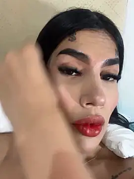 Snapshot of saragill323 chatting on 12/19/24, 05:40 saragill323 online show from 12/19/24, 05:40