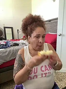 ladycreamypr2 online show from 03/03/26, 04:35