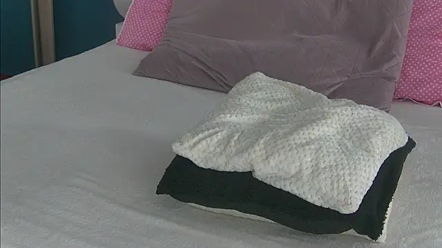 Yanira Muslim online show from 03/20/25, 08:42