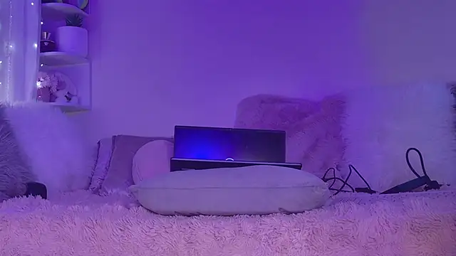 KatBigBum online show from 10/15/25, 08:03