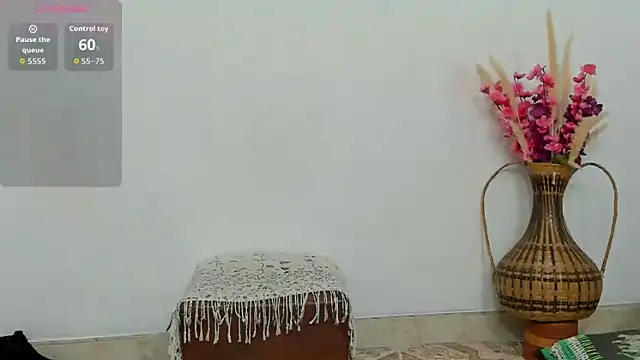 Snapshot of Latin_Mature975 chatting on 09/24/25, 08:06 Latin Mature975 online show from 09/24/25, 08:06