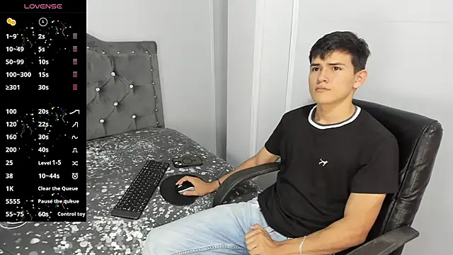 Snapshot of Jacobb_Lee chatting on 12/20/24, 07:28 Jacobb Lee online show from 12/20/24, 07:28