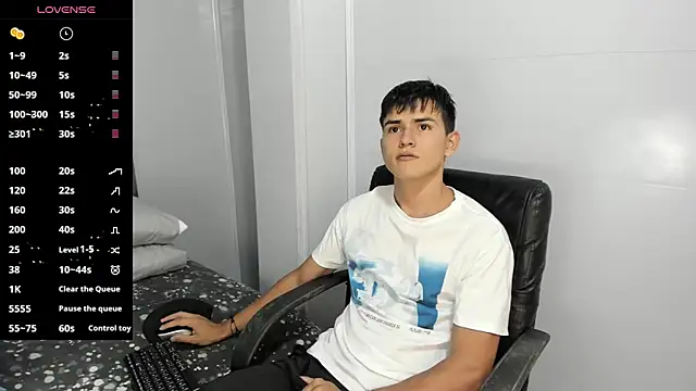 Snapshot of Jacobb_Lee chatting on 01/13/25, 07:53 Jacobb Lee online show from 01/13/25, 07:53