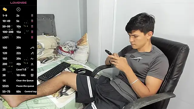 Snapshot of Jacobb_Lee chatting on 01/23/25, 08:24 Jacobb Lee online show from 01/23/25, 08:24