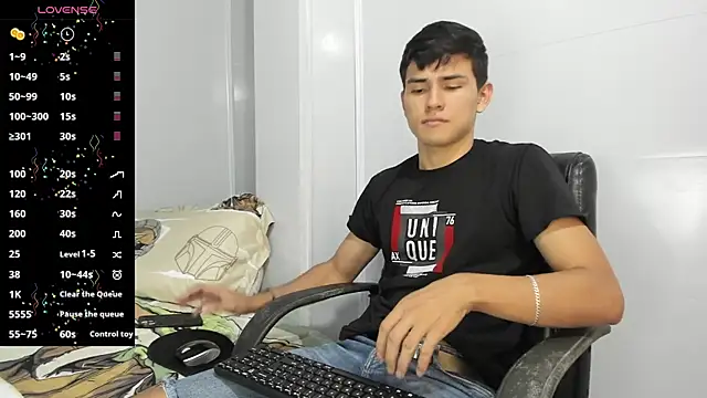 Snapshot of Jacobb_Lee chatting on 01/25/25, 07:28 Jacobb Lee online show from 01/25/25, 07:28